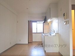 ドリーミィー 205 2階2DKのリビング/ダイニング