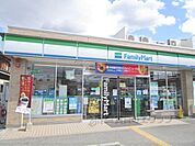 ファミリーマート　米原駅西店まで500メートル