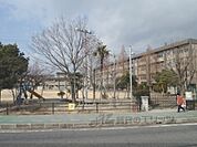 河西小学校まで1480メートル