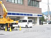 ローソン　彦根郵便局前店まで1200メートル