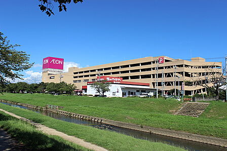 イオン豊川店（710m）