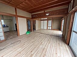 居間