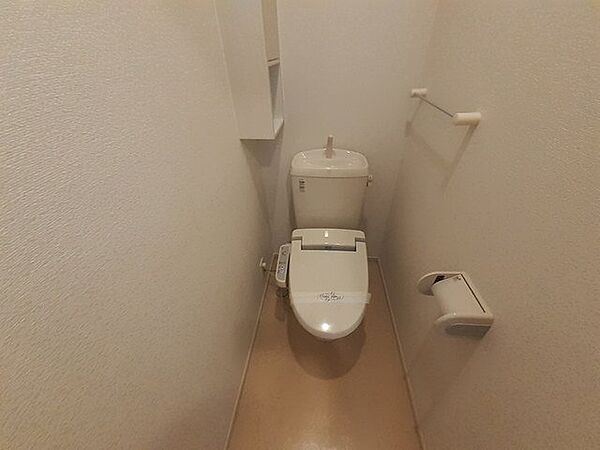 画像8:ゆったりとした空間のトイレです