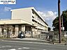 周辺：城山小学校【城山小学校】 760m