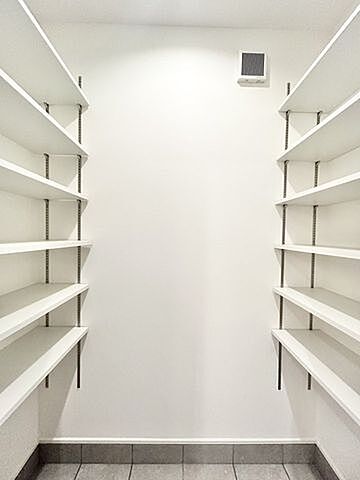 収納 菊池市隈府729付近