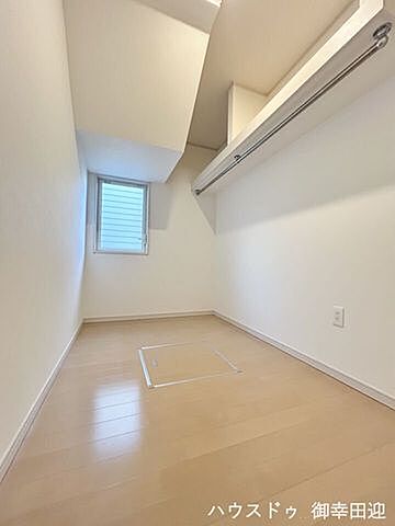 収納 合志市幾久富1866-1667