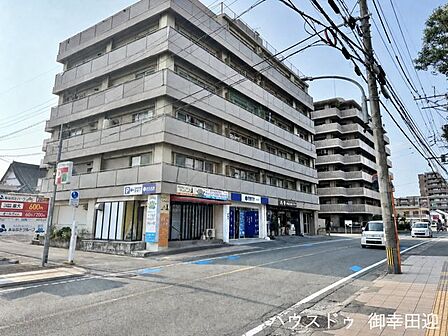 ■理想を叶える新しい暮らしの舞台■高いデザイン性と機能性を兼ね備えた住まい。ここで、家族の新しい物語が始まります。