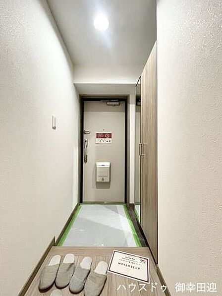 ■「ただいま」の安堵をくれる場所■訪れる人を迎え入れ、帰るたびにホッと一息つける、明るく機能的なエントランス。