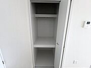 掲載写真は同型の左右反転の部屋を掲載しております。仕様等が異なる場合、現況を優先とさせていただきます。