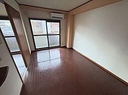 サンパレス新屋敷 0401 4階2LDKのリビング/ダイニング