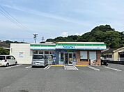 ファミリーマート玉里町店（460m）