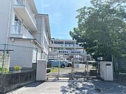 城西中学校（300m）