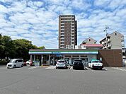 ファミリーマート小松原中央店（120m）