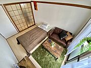 床と壁は全て新しく貼り換えました