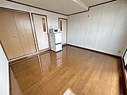 家具を配置しやすいお部屋です