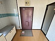トイレも窓があります