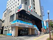 セブンイレブン（205m）