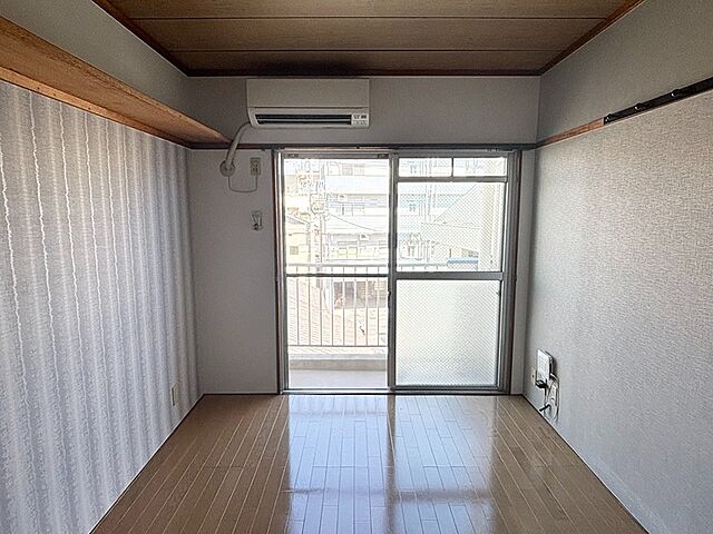 寝室