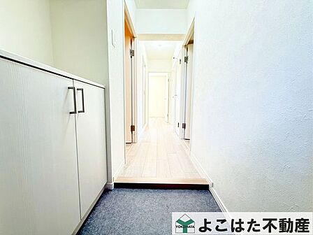 上下2ヶ所のシューズボックス。大容量なので、嬉しいポイントです。