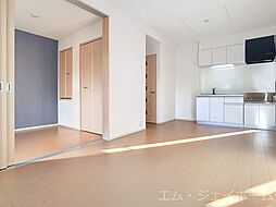 近江鉄道近江本線 八日市駅 3.7kmの賃貸アパート 2階2LDKのリビング/ダイニング