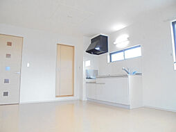 JR東海道・山陽本線 南彦根駅 徒歩16分の賃貸アパート 2階2LDKのリビング/ダイニング