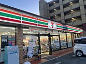 ゼブンイレブン八幡木屋瀬店 876m