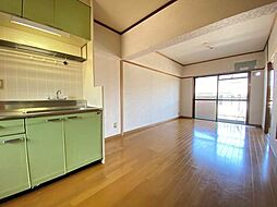 居間