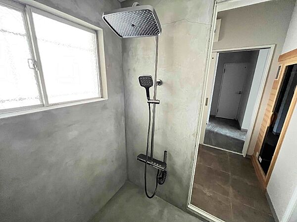 シャワールーム