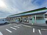 周辺：ファミリーマート 八幡香月西店 1362m