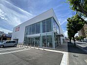 ユニクロ折尾店 1065m