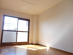 ファイン・リヴィエール 301 3階2DKのリビング/ダイニング