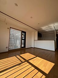 グローバル唐崎 404 4階3LDKのリビング/ダイニング