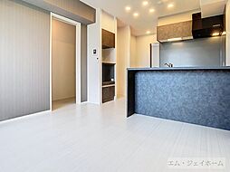 Woodstock Nest 203 2階1LDKのリビング/ダイニング