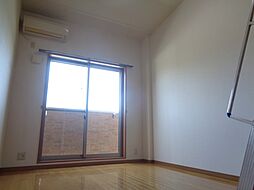 ハイアール21 208 2階1Kのリビング/ダイニング