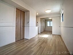 ラズリ 102 1階1LDKのリビング/ダイニング