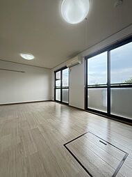 エルスールファミーユ 102 1階2LDKのリビング/ダイニング