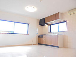 JR東海道・山陽本線 彦根駅 徒歩24分の賃貸マンション 1階3LDKのリビング/ダイニング