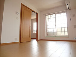 近江鉄道近江本線 五箇荘駅 徒歩15分の賃貸アパート 2階2LDKのリビング/ダイニング