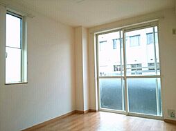 JR湖西線 新旭駅 徒歩2分の賃貸アパート 1階2DKのリビング/ダイニング