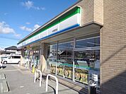 ファミリーマート　米原駅西店