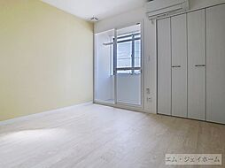 レジーナ 207 2階1Kのリビング/ダイニング