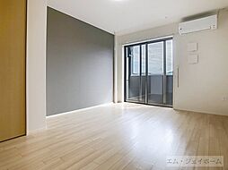 フェニックスII 106 1階1Kのリビング/ダイニング