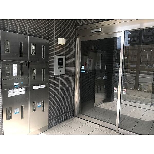 建物エントランス