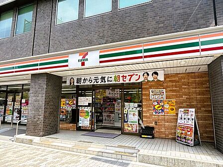 セブンイレブン大阪中道4丁目店 徒歩5分。 330m