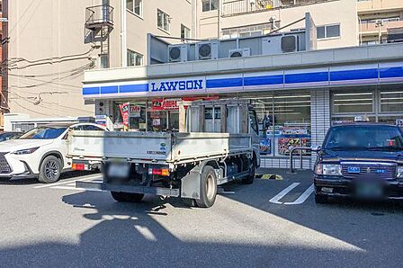 ローソン大阪本庄東三丁目店 徒歩7分。 550m