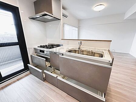 キッチンの勝手口があるので、短時間で空気の入れ替えが可能です