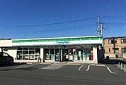 ファミリーマート越谷七左町二丁目店 363m