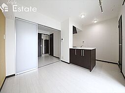 ぱ〜くたうんルナ名古屋 402 4階1LDKのリビング/ダイニング