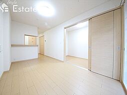 コンフォートII 102 1階1LDKのリビング/ダイニング