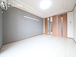 グランディールU 203 2階1Kのリビング/ダイニング